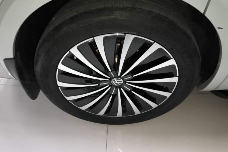 Used Volkswagen Viloran 2023 Revised 380TSI Prestige Edition
