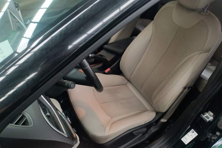 Used Buick GT 2017 15N Automatic Elite Version
