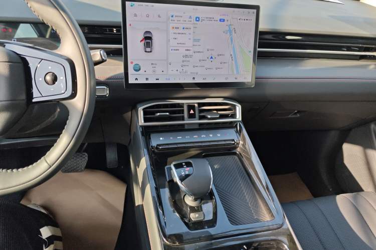 Used JETOUR Dashing 2025 1.5T DCT Luxury Edition
