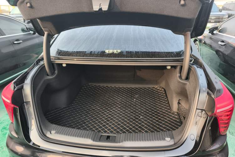 Used Hongqi H5 2024 2.0T Automatic Smart Connect Flagship Edition
