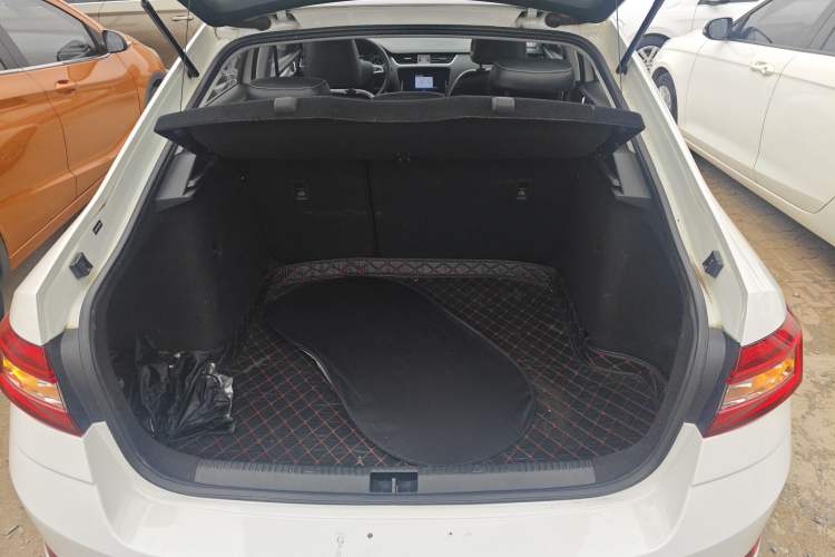 Used Skoda Octavia 2019 1.5L Automatic SmartDrive Comfort Edition China VI Standard