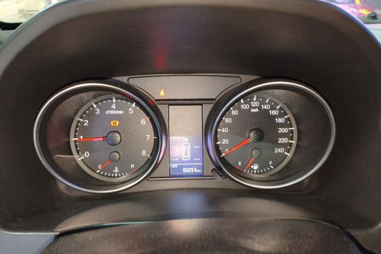 Used Haval H6 2016 Upgraded Model 1.5T Manual Two-Wheel Drive Elite Version
