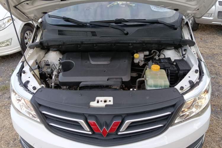 Used Wuling 730 2020 Commercial Vehicle 1.5L Manual Value Edition 7 Seats
