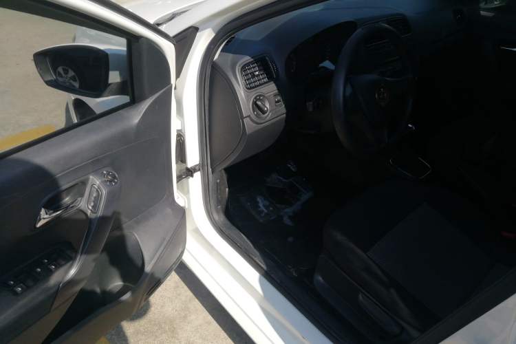 Used Volkswagen Polo 2016 1.4L Automatic Trendy Model
