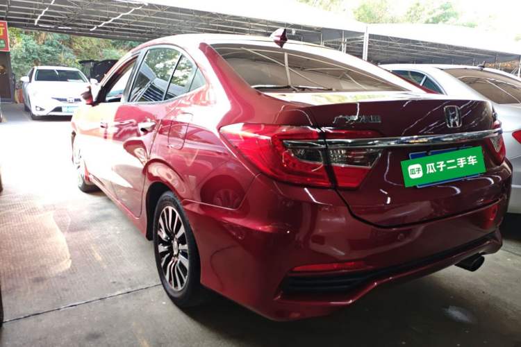 Used Honda Crider 2013 1.8L automatic luxury edition