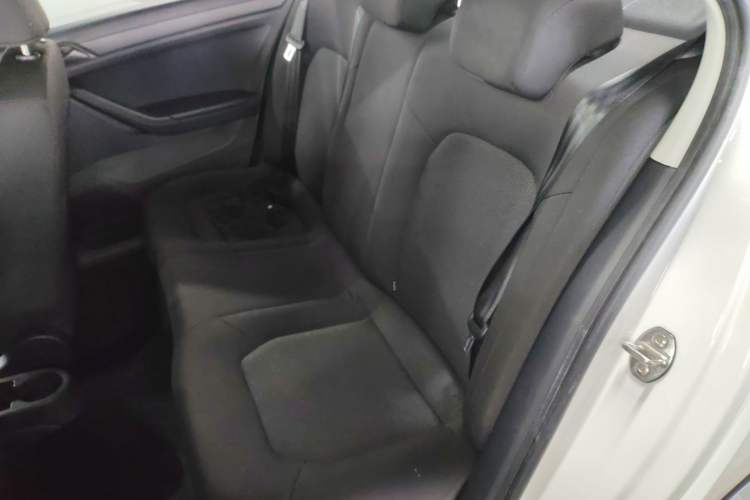 Used Volkswagen Jetta 2017 1.5L Manual Fashion Edition
