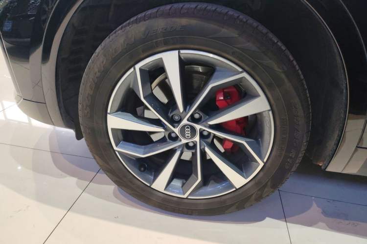 Used Audi Q5L 2024 40 TFSI Luxury Dynamic Edition
