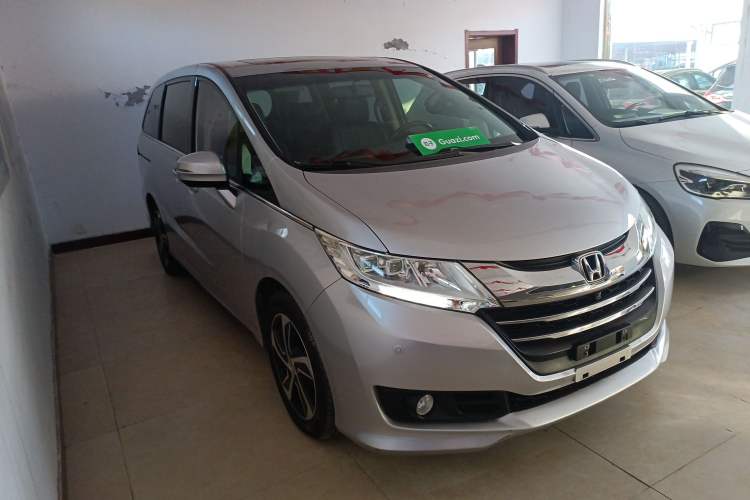 Used Honda Odyssey 2015 2.4L Supreme Edition
