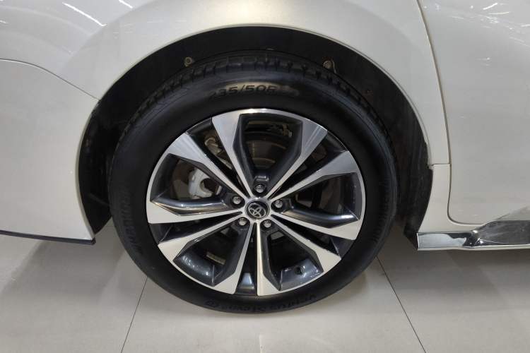 Used Toyota Granvia 2024 2.5L Hybrid Prestige PLUS Edition
