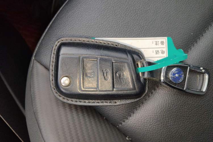 Used Volkswagen T-ROC 2021 280TSI DSG Two-Wheel Drive Comfort Connect Edition
