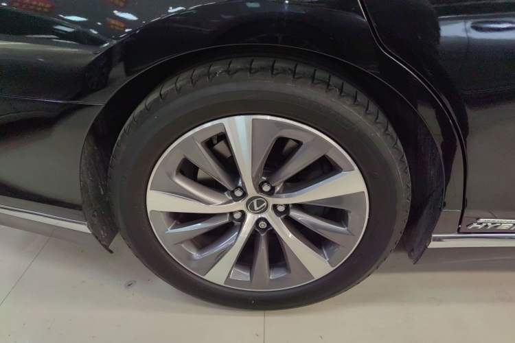 Used Lexus LS 2020 500h Excellence Edition China VI standard