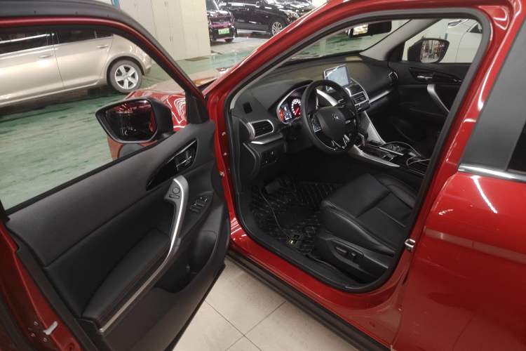 Used Mitsubishi Eclipse Cross 2019 1.5T CVT Two-Wheel Drive Dream Edition China VI Standard
