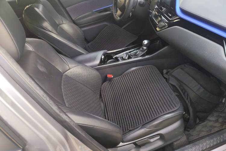 Used Toyota IZOA 2018 2.0L Yichi Version China VI Standard
