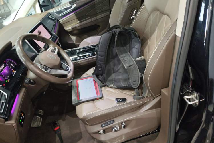 Used Volkswagen Viloran 2023 380TSI Prestige Edition
