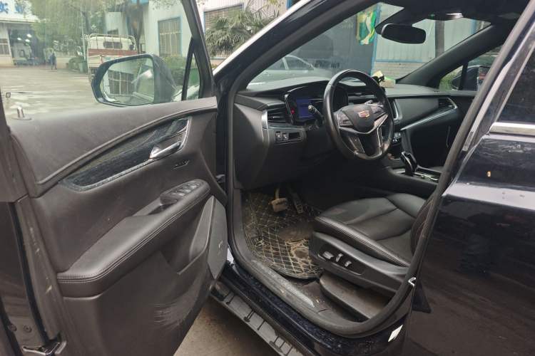 Used Cadillac XT5 2021 28T Luxury Model
