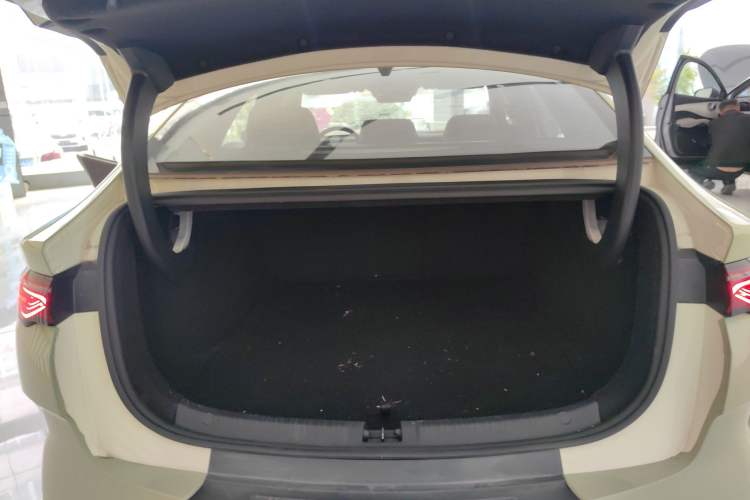 Used BYD Qin L 2025 EV 545KM Beyond Version
