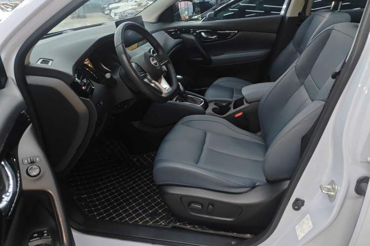 Used Nissan Qashqai 2025 Honor 2.0L CVT XV+ Leading Edition
