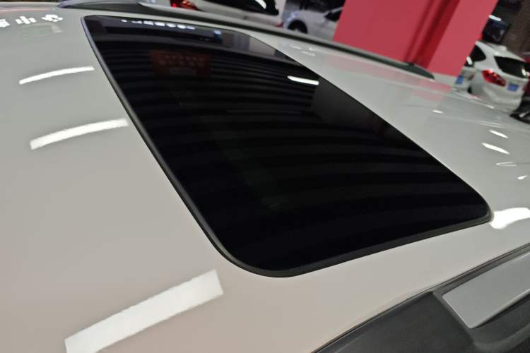 Used Buick Encore 2017 18T Automatic Two-Wheel Drive Urban Elite Model
