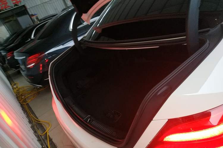 Used Mercedes-Benz E-Class 2019 E 300 L Sport Luxury Edition