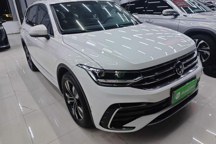 Used Volkswagen Tiguan L 2024 Outstanding Model 330TSI Automatic Two-Wheel Drive R-Line Dragon Glory Edition
