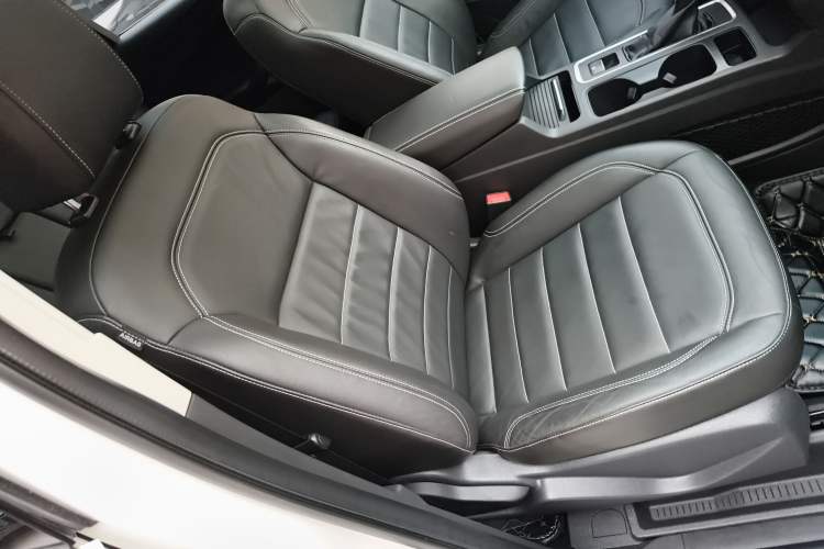 Used Ford Kuga 2017 EcoBoost 180 Two-Wheel-Drive Tiger Leap Model