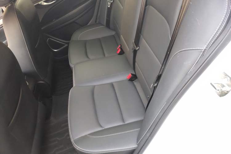 Used Geely Auto Emgrand 2019 Leading Edition 1.5L CVT Luxury Model China VI Standard
