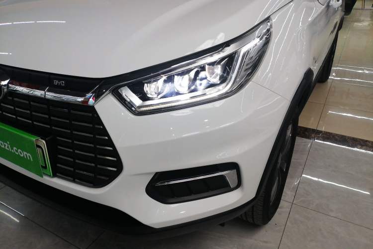 Used BYD Yuan New Energy 2019 EV535 Smart Connect Trendsetting Model