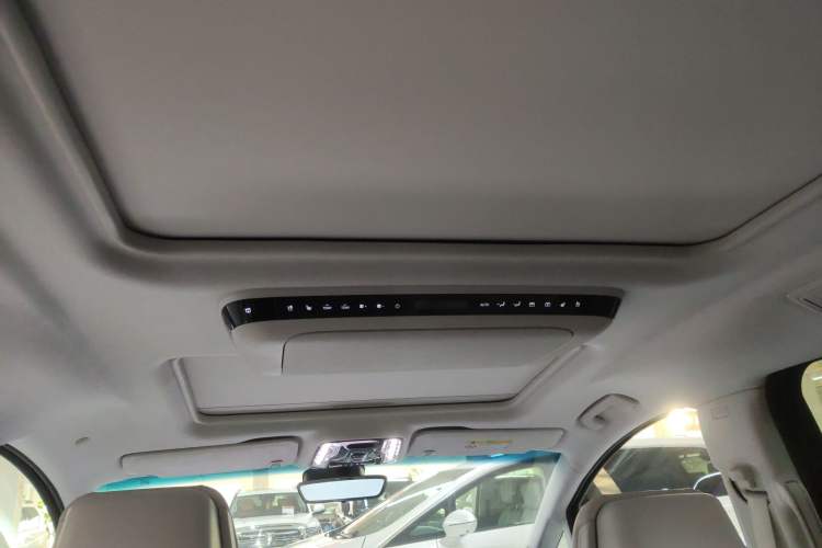 Used Buick GL8 New Energy 2024 Lu Zun Luxury Edition 6-Seater
