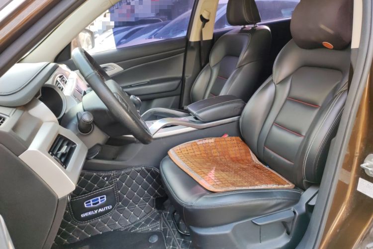 Used Geely Auto Emgrand X7 Sport 2018 2.0L Manual Two-Wheel Drive Zhiya Version
