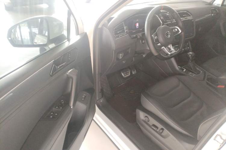 Used Volkswagen Tiguan L 2021 330TSI Automatic Two-Wheel Drive R-Line Enhanced Edition
