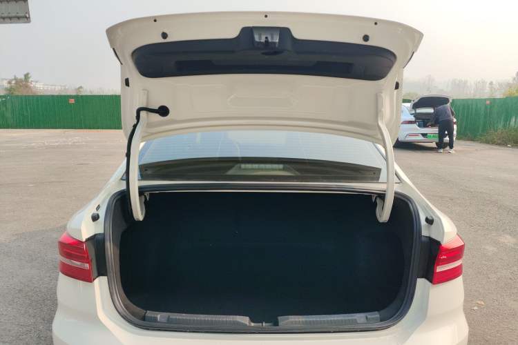 Used Volkswagen Lavida 2021 1.5L Automatic Comfort Edition
