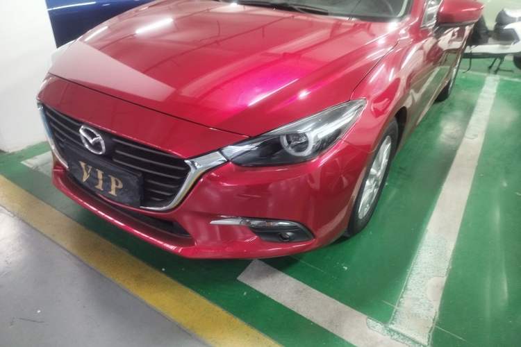 Used Mazda Mazda 3 Axela 2019 Cloud-Controlled Sedan 1.5L Automatic Luxury Model China VI Standard
