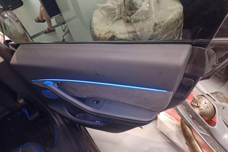 Used Tesla Model Y 2023 Long-Range All-Wheel-Drive Version
