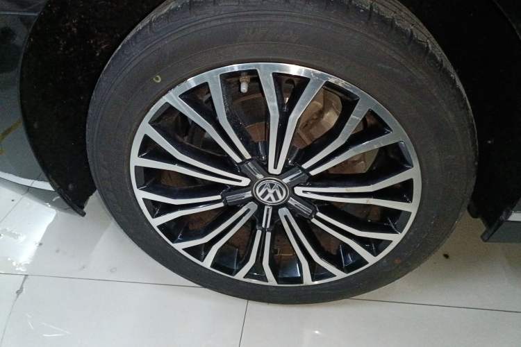 Used Volkswagen Phideon 2018 Revised Version 380TSI Two-Wheel Drive Business Edition