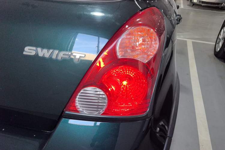 Used Suzuki Swift 2016 1.5L Automatic Fashionable Coolplay Edition
