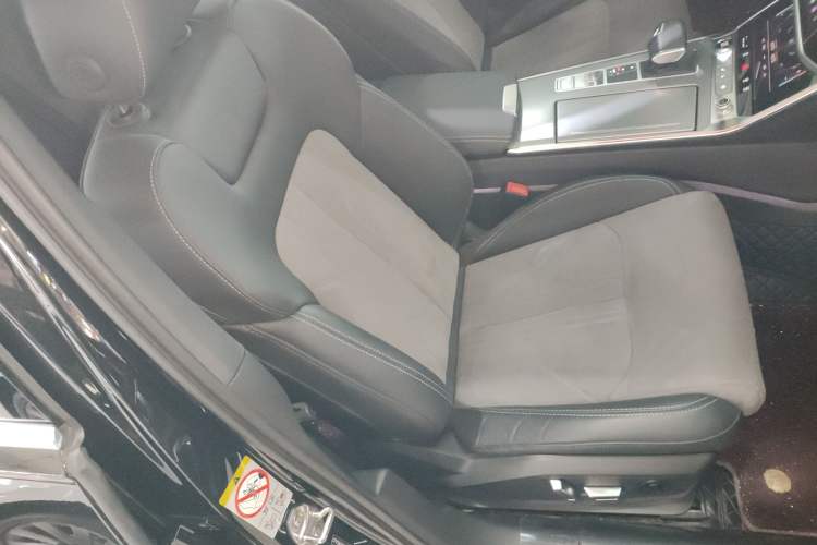 Used Audi A6L 2023 Revised 40 TFSI Luxury Dynamic Edition
