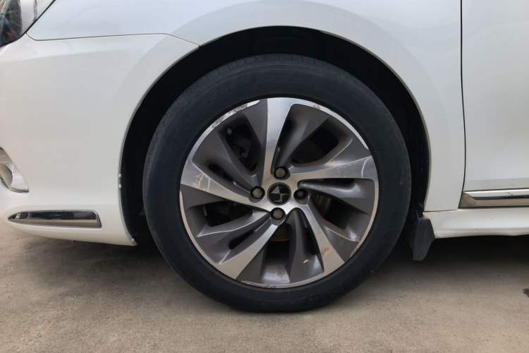 Used  5LS 2014 1.6T Elegant Version THP160