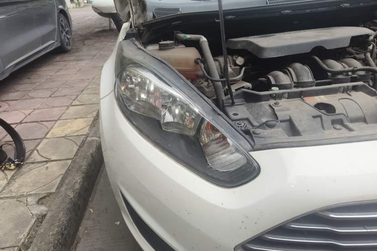 Used Ford Fiesta 2013 Hatchback 1.5L Manual Fashion Edition
