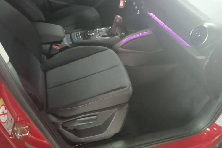 Used Audi Q2L 2018 35 TFSI Launch Exclusive Edition China V