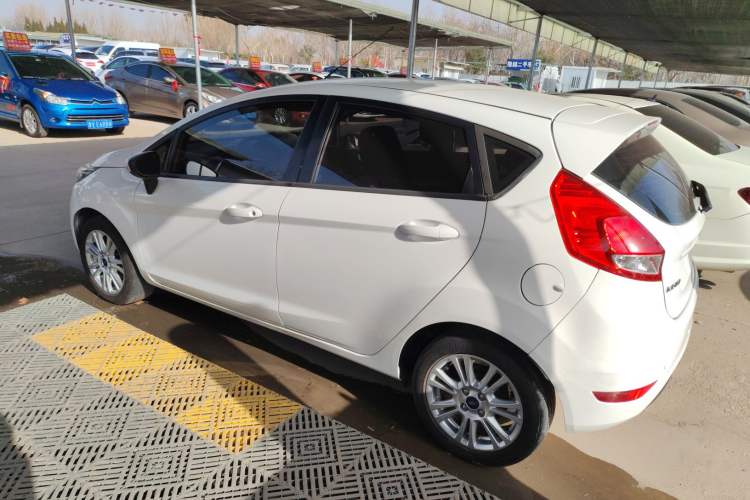 Used Ford Fiesta 2013 Hatchback 1.5L Automatic Fashion Edition