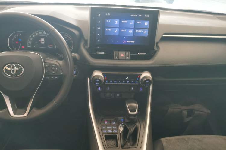 Used Toyota RAV4 2022 2.0L CVT 4x4 Style Plus Edition
