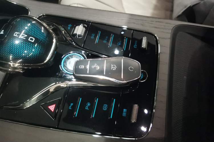 Used BYD Han 2025 EV with 701 km of Laser Radar-Enabled Intelligent Driving
