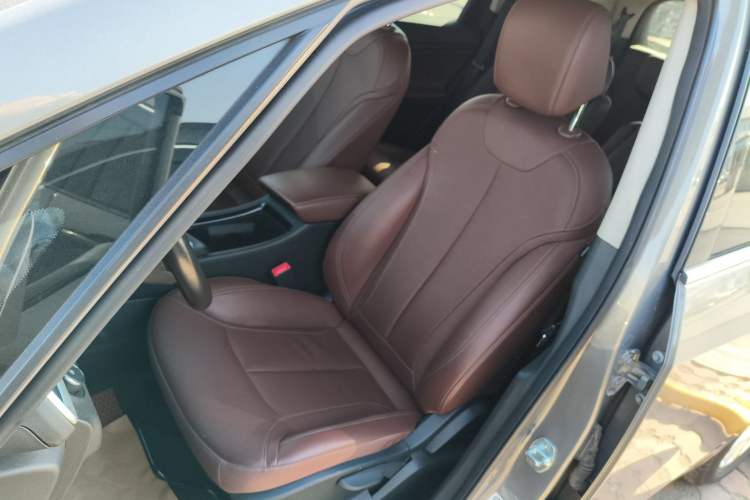 Used Buick GL6 2018 18T 6-Seater Luxury Model
