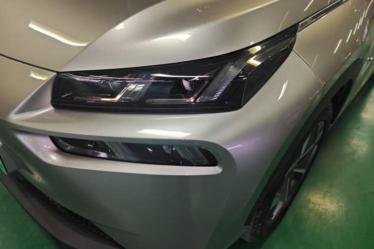 Used AION V 2024 Plus 70 Tech Edition Lithium Iron Phosphate
