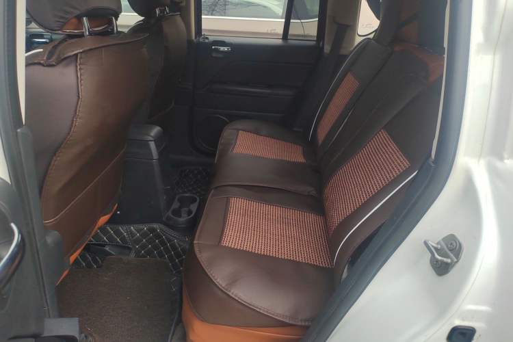 Used Jeep Compass (Import) 2015 2.0L two-wheel drive sport version