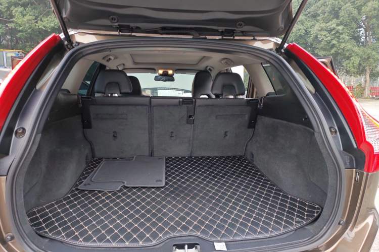 Used Volvo XC60 2017 T5 Smart Upgrade Edition