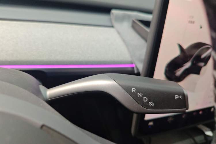 Used Tesla Model Y 2024 Long-Range All-Wheel-Drive Version