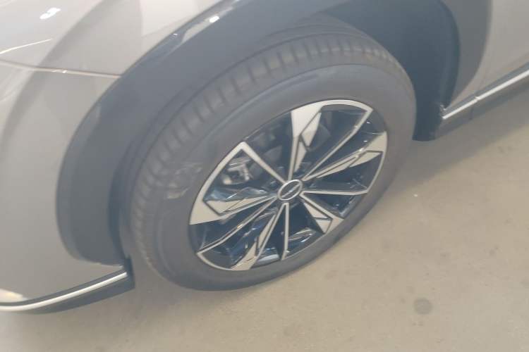 Used Roewe RX5 New Energy 2023 eRX5 Super Hybrid Premium Edition