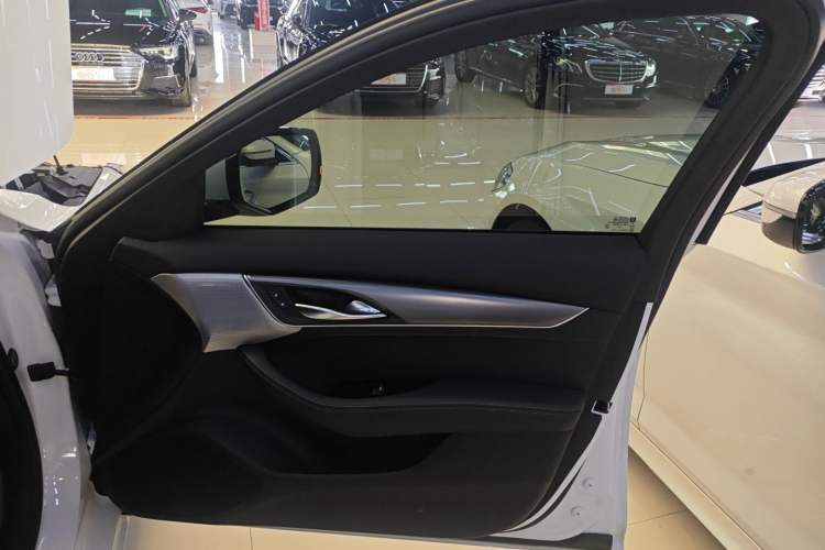 Used Cadillac CT5 2021 28T Luxury Version
