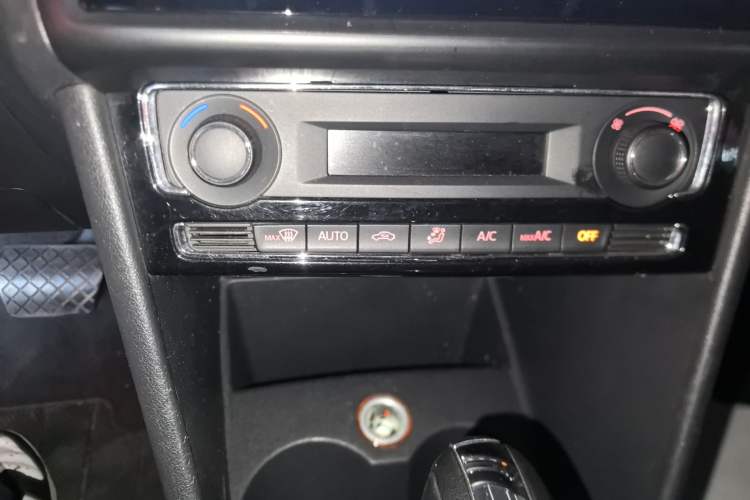 Used Volkswagen Polo 2014 1.6L Automatic Luxury Edition